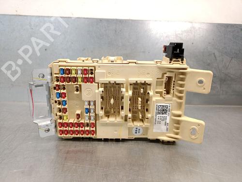 Used Fuse box Fuse box 25461007 25461007