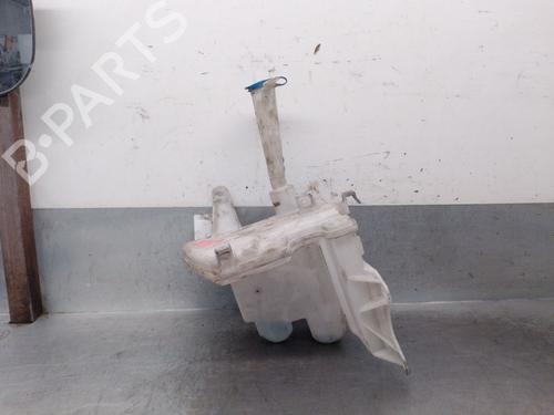Used Windscreen washer tank Windscreen washer tank 37232532 37232532