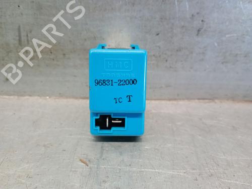 Used Electronic module HYUNDAI ACCENT I (X-3) 1.3 i 12V (84 hp) 24611861