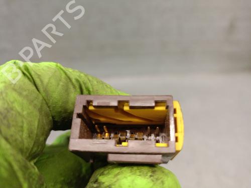 Front left belt tensioner OPEL MOVANO A Van (X70) 2.5 DTI (FD) | BP32411803C87 