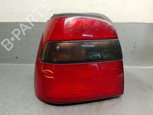 Feu arrière gauche SKODA FELICIA I Estate (6U5) 1.6 (75 hp) 31987622