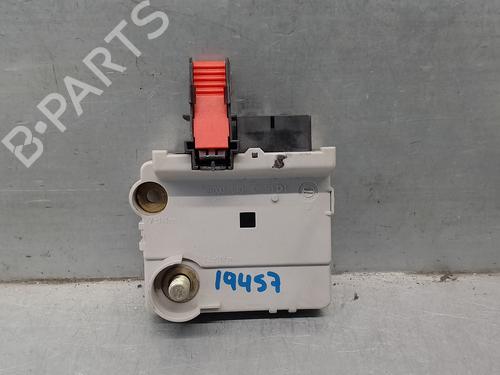 Used Fuse box Fuse box 18309716 18309716