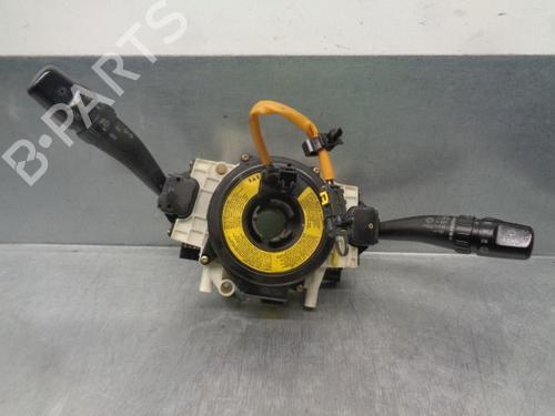Used Headlight switch HYUNDAI ELANTRA III (XD) 2.0 CRDi (113 hp) 10135354