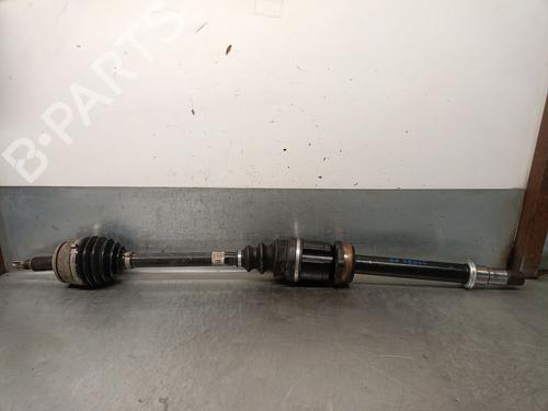 Used Right front driveshaft TOYOTA AURIS (_E15_) 2.0 D-4D (ADE150_, ADE150R) (126 hp) 21582526