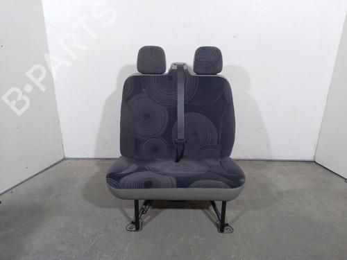 Used Right front seat RENAULT TRAFIC II Van (FL) 2.5 dCi 145 (FL0J) (146 hp) 28514163