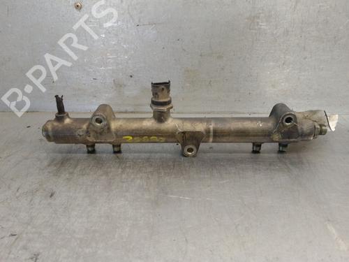 Used Injection rail Injection rail 36562202 36562202