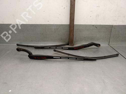 front-windshield-wiper-arm-audi-a4-b7-avant-8ed-2004-2005-2006-2007-2008-39010103 main image