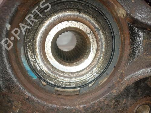 Left front steering knuckle HYUNDAI SANTA FÉ I (SM) 2.0 CRDi | BP28356526M25