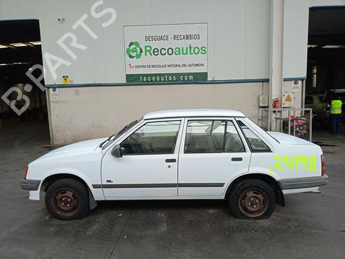 Brukte deler til OPEL CORSA A Hatchback (S83) 1.2 N (F08, M08, F68, M68) (52 hp) 4356941