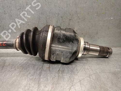 Left front driveshaft TOYOTA YARIS (_P13_) 1.5 Hybrid (NHP130_) | BP25236971M38 
