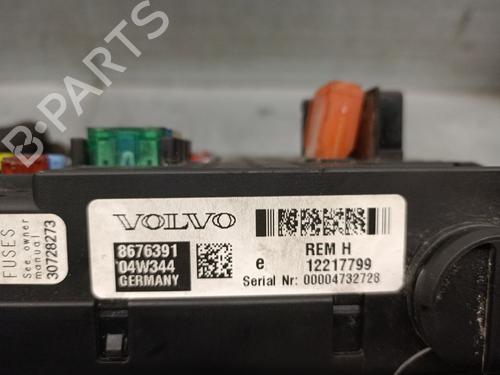 Fuse box VOLVO XC90 I (275) D5 AWD | BP32282080E1 