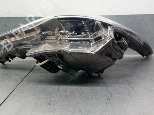 Left headlight TOYOTA AVENSIS Saloon (_T27_) 2.0 D-4D (WWT271_) | BP30588404C28