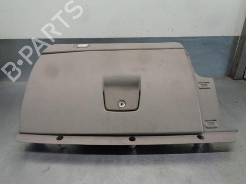 Glove box VOLVO V50 (545) D5 8626141 | 09491937