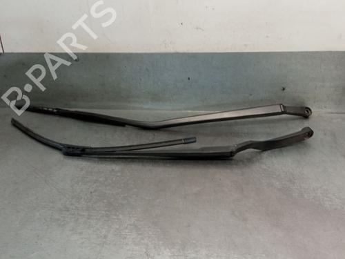 Used Front windshield wiper arm NISSAN MURANO I (Z50) 3.5 4x4 (245 hp) 27995590