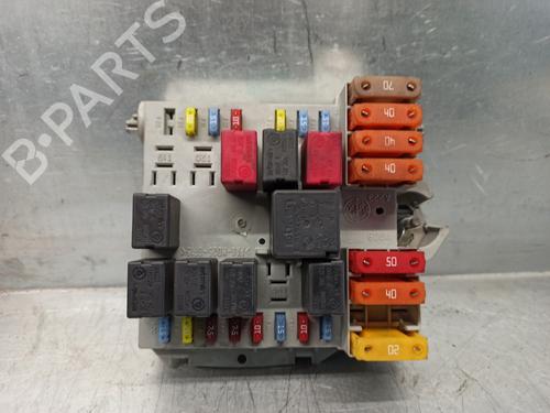 Used Fuse box Fuse box 12683807 12683807