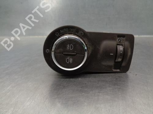 Used Headlight switch OPEL INSIGNIA A (G09) 2.0 CDTI 4x4 (68) (160 hp) 17958092