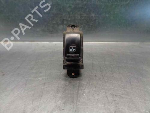 Used Right rear window switch HYUNDAI TERRACAN (HP) 2.9 CRDi (150 hp) 7254022