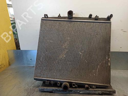 Used Water radiator Water radiator 7104703 7104703