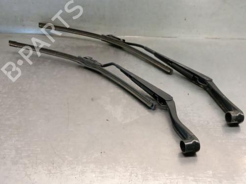 Used Front windshield wiper arm CHRYSLER PT CRUISER (PT_) 2.2 CRD (121 hp) 26543052