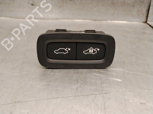switch-volvo-xc60-ii-246-2017-35752405 main image