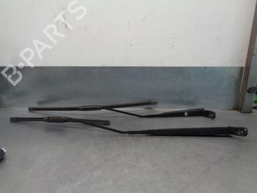 Used Front windshield wiper arm CITROËN C3 Picasso (SH_) 1.6 HDI 90 (92 hp) 9125814