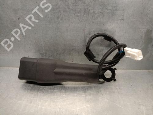 Used Seat buckle TOYOTA YARIS (_P21_, _PA1_, _PH1_) 1.5 Hybrid (MXPH10, MXPH11) (116 hp) 24917273