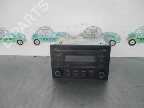 Used Radio VW POLO (9N_, 9A_) 1.4 TDI (70 hp) 4375873