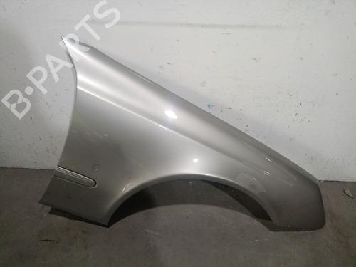 Used Right front fenders Right front fenders MERCEDES-BENZ E-CLASS (W211) E 270 CDI (211.016) (177 hp) 35932100 35932100