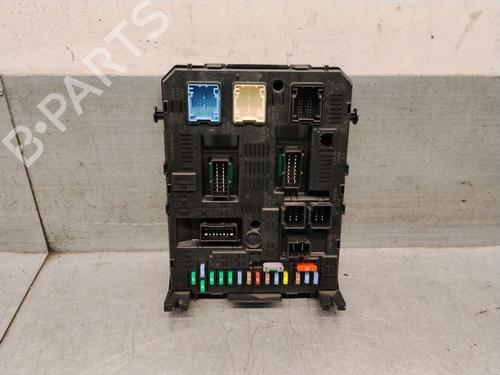 Used Fuse box Fuse box 36075968 36075968