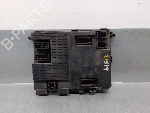 Used Fuse box PEUGEOT 406 (8B) 2.0 HDI 110 (109 hp) 21581232