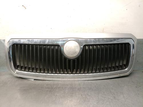 Used Grille SKODA FABIA I (6Y2) 1.4 16V (75 hp) 32414799