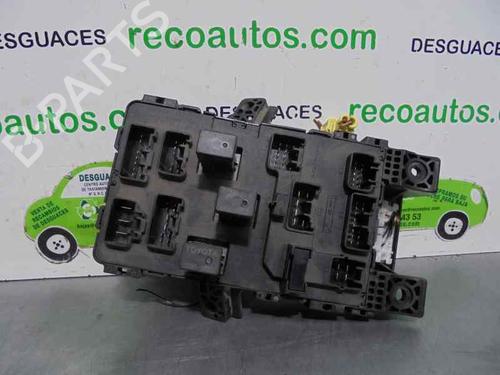 Used Fuse box TOYOTA AVENSIS (_T22_) 2.0 D-4D (CDT220_, CDT220R) (110 hp) 2119302