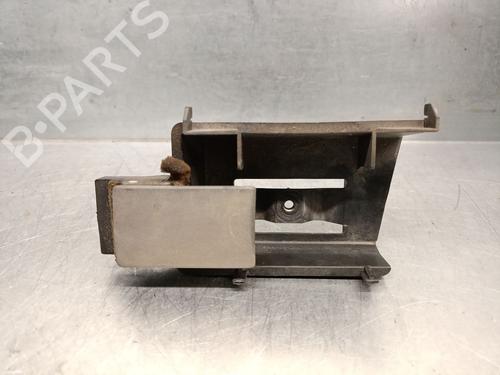 Used Rear left interior door handle RENAULT SUPER 5 (B/C40_) 1.4 (B/C40M) (60 hp) 23654845