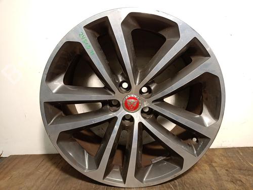 rim-jaguar-f-pace-x761-2015-33795434 main image