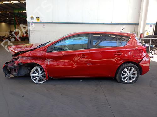 Used Parts TOYOTA AURIS (_E18_) 1.6 (ZRE181_, ZRE185_, ZRE185R, ZRE181R) 4945647