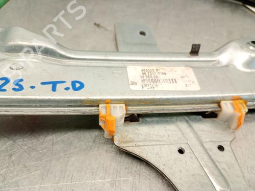 Rear right window mechanism PEUGEOT 208 I (CA_, CC_) 1.6 BlueHDi 100 | BP29273505C25 