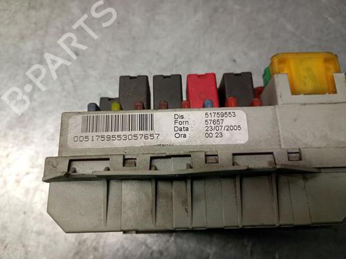 Fuse box FIAT STILO (192_) 1.6 16V (192_XB1A) | BP27243955E1 
