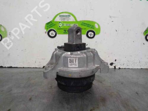 Used Engine mount BMW 5 (F10) 520 i (184 hp) 8762694