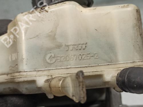 Brake master cylinder MERCEDES-BENZ SPRINTER 2-t Van (B901, B902) 211 CDI (901.661, 901.662, 902.661, 902.662) | BP12189950M77 
