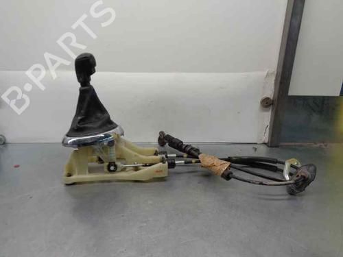 Used Gear lever HYUNDAI i20 I (PB, PBT) 1.4 CRDi (75 hp) 7446806