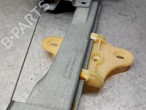 Rudehejsemekanisme Højre foran RENAULT CAPTUR I (J5_, H5_) 1.5 dCi 90 (J5N4, J5M5, J5MW, J5M6, J5AL, J5AJ) | BP30833026C23