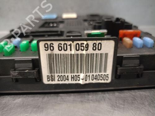 Fuse box CITROËN C4 I (LC_) 1.6 16V | BP38201099E1 - Image 4