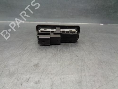 Tailgate handle PEUGEOT 2008 I (CU_) 1.6 BlueHDi 120 | BP9142235C132