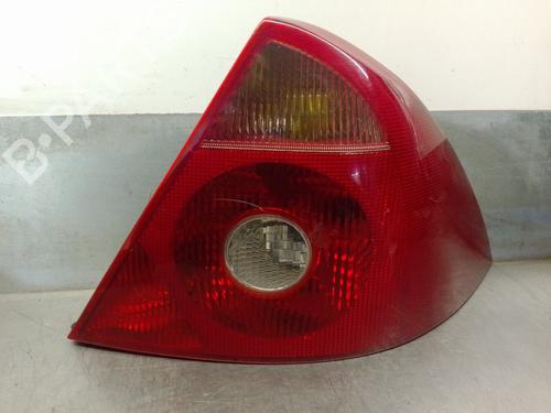Used Right taillight FORD MONDEO III (B5Y) 2.0 TDCi (130 hp) 17429289