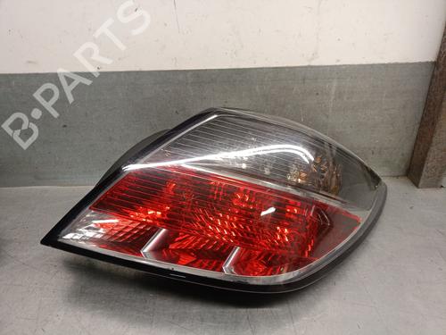 Used Right taillight Right taillight OPEL ASTRA H GTC (A04) 1.7 CDTI (L08) (110 hp) 33626810 33626810