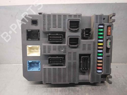Used Fuse box Fuse box PEUGEOT 308 SW I (4E_, 4H_) 1.6 16V (120 hp) 13388273 13388273