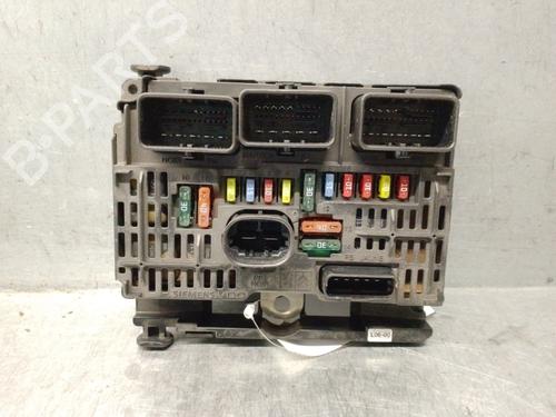 Used Fuse box Fuse box CITROËN C4 I (LC_) 1.6 HDi (109 hp) 33290716 33290716