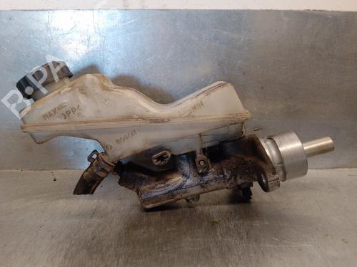 Used Brake master cylinder TOYOTA AVENSIS Estate (_T25_) [2003-2008]  14969551