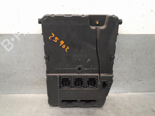fuse-box-renault-grand-scenic-ii-jm01_-2004-2005-2006-2007-2008-2009-37080468 main image