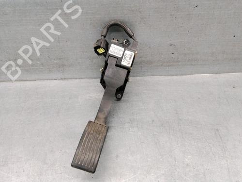 pedal-hyundai-santa-fe-i-sm-2000-2001-2002-2003-2004-2005-2006-37175855 main image